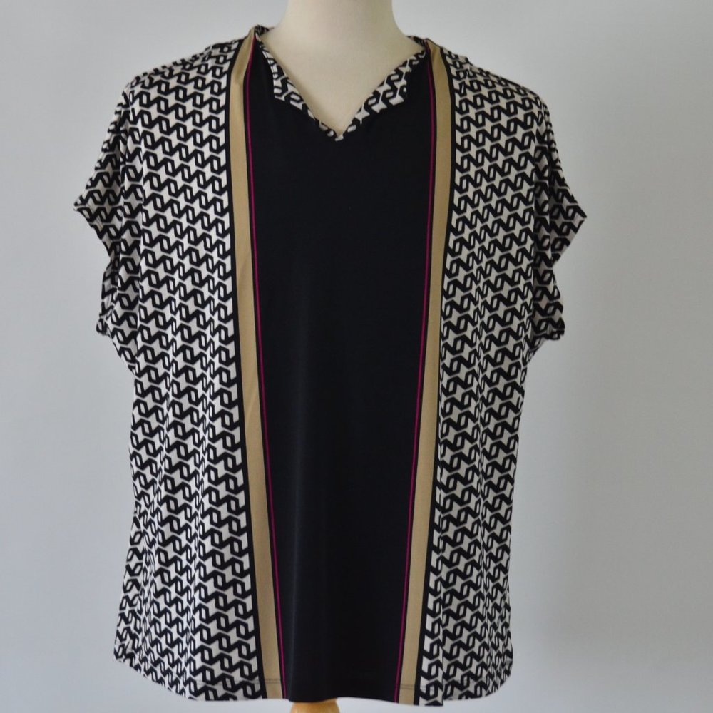 Liz Claiborne Women Split Crew Neck Short Sleeve